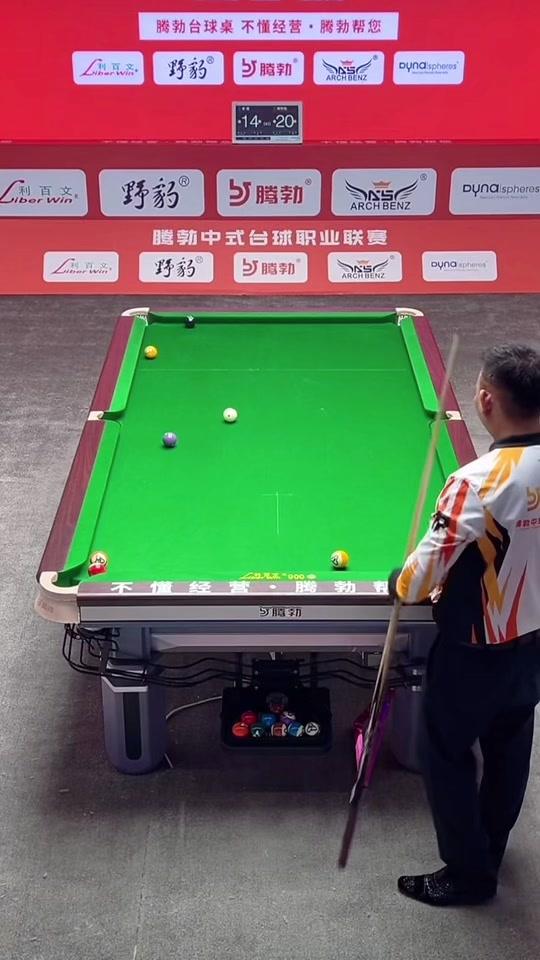 费尔南德斯 费尔南德斯