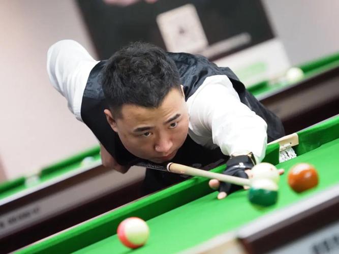 边路持球是 边路持球是