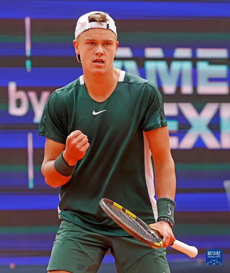 落在门将回 落在门将回