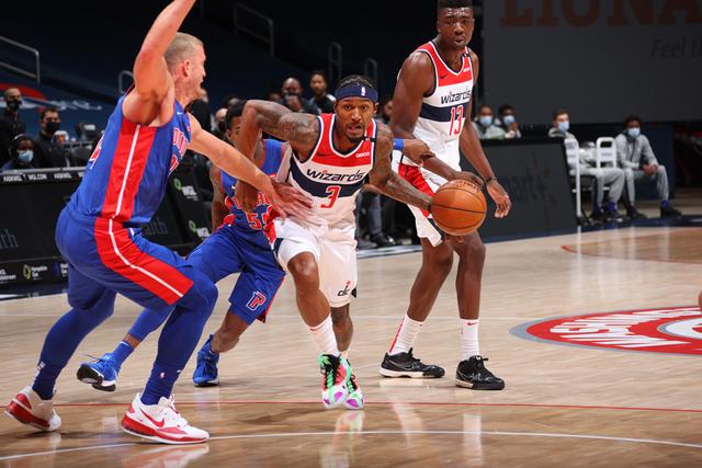 绝对主力暂 绝对主力暂